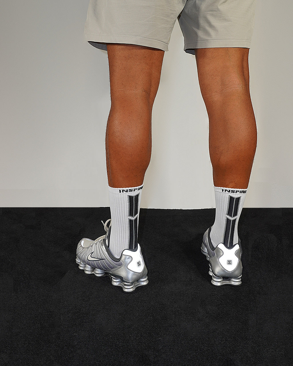 WHITE FULL GRIP TRAINING SOCKS - NO SLIP PERFORMANCE