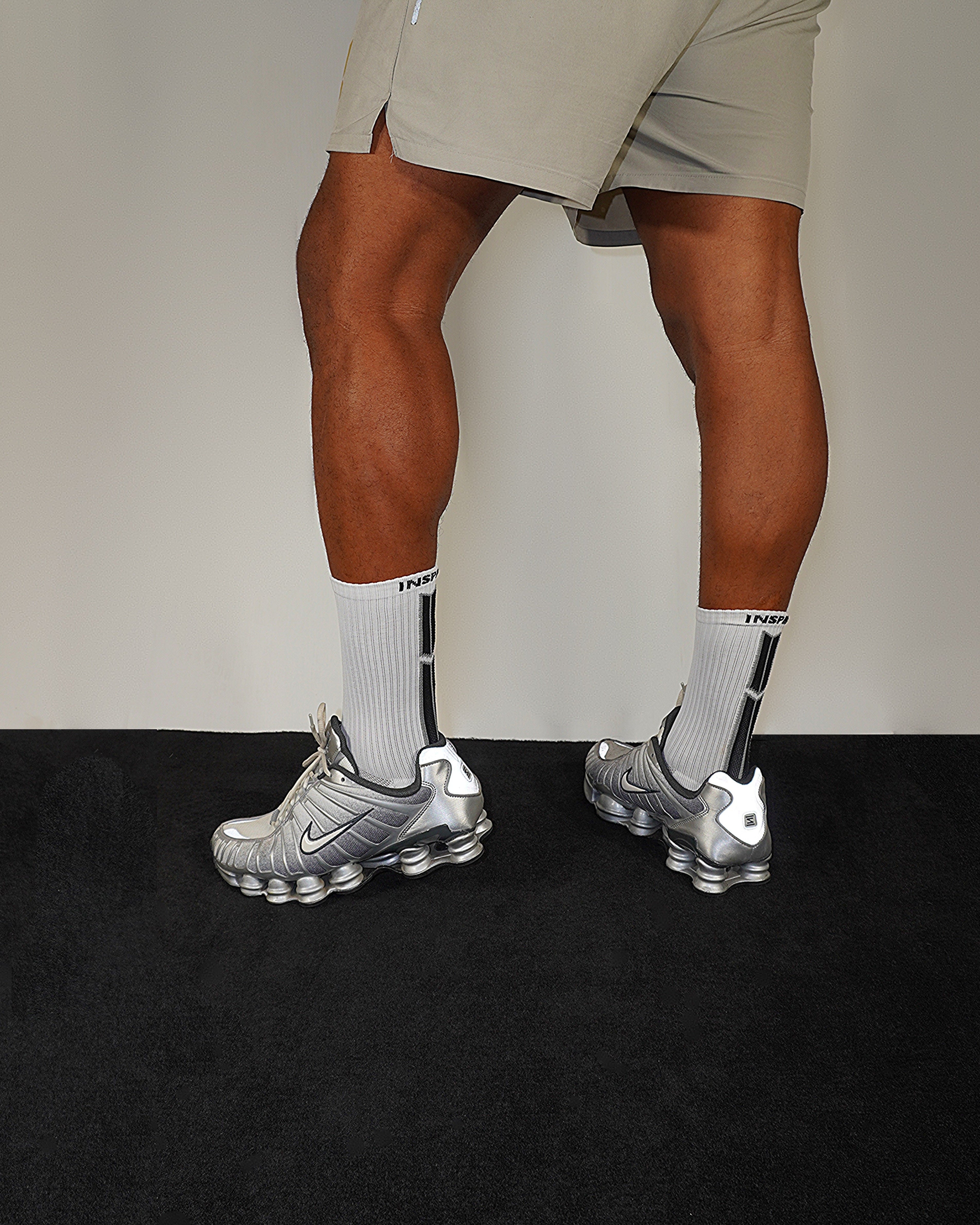 WHITE FULL GRIP TRAINING SOCKS - NO SLIP PERFORMANCE