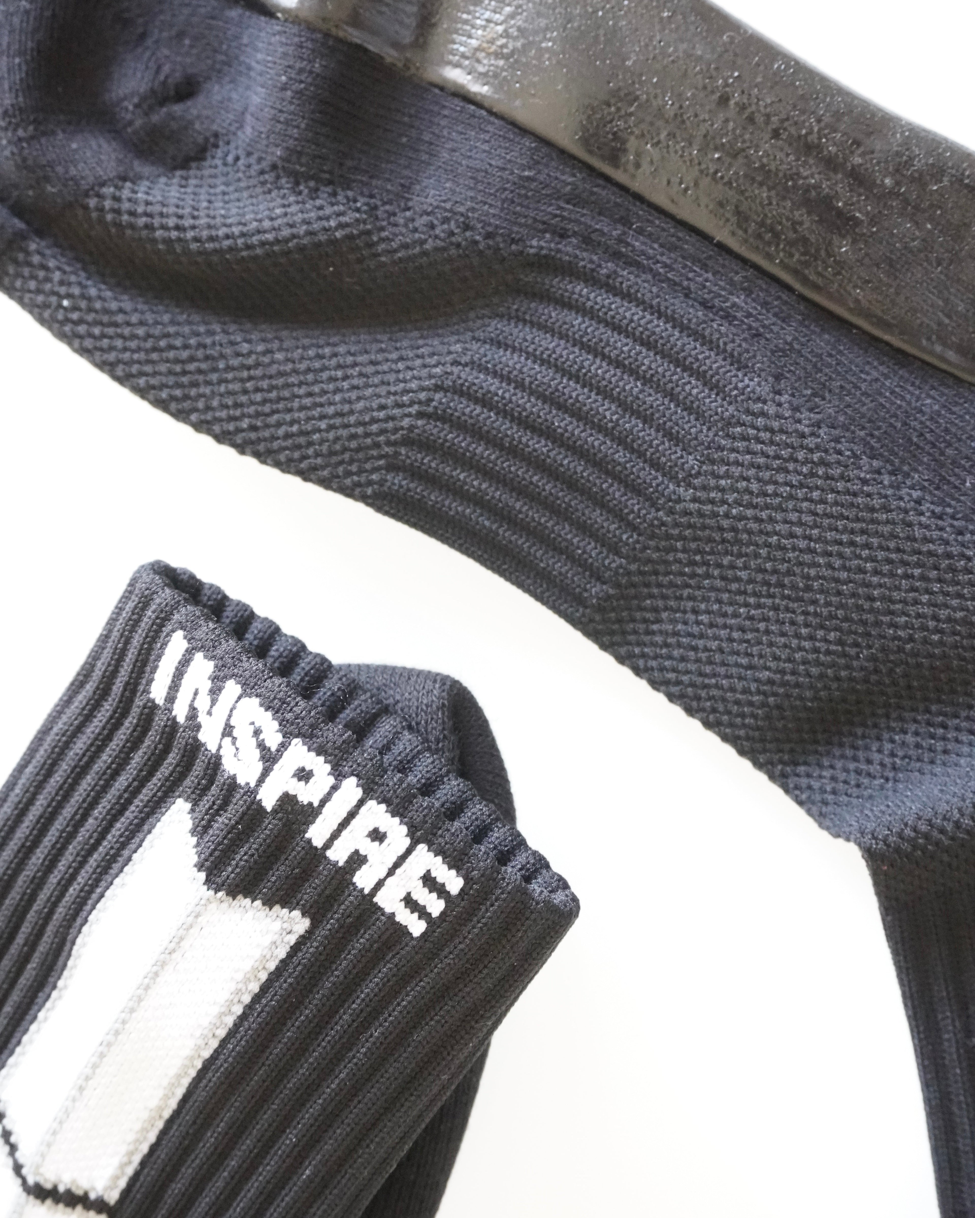 BLACK FULL GRIP TRAINING SOCKS - NO SLIP PERFORMANCE